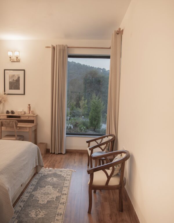Deluxe Queen Room 1 (Almora) - Image 3