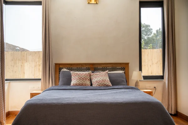 Deluxe Queen Room 2 (Almora) - Image 2