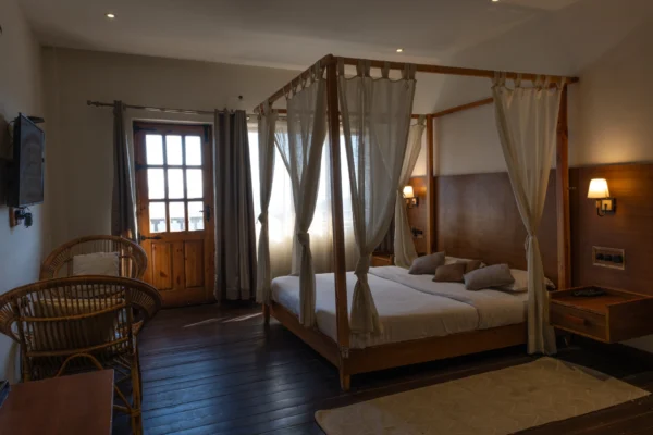 Kufri Deluxe Room - Image 3