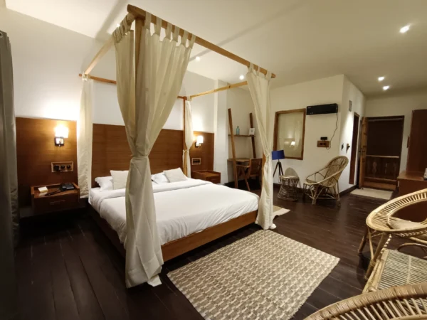 Kufri Deluxe Room - Image 11
