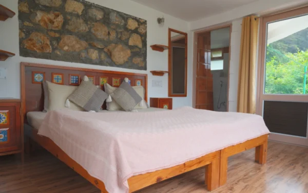 Earth Cottage - Image 5