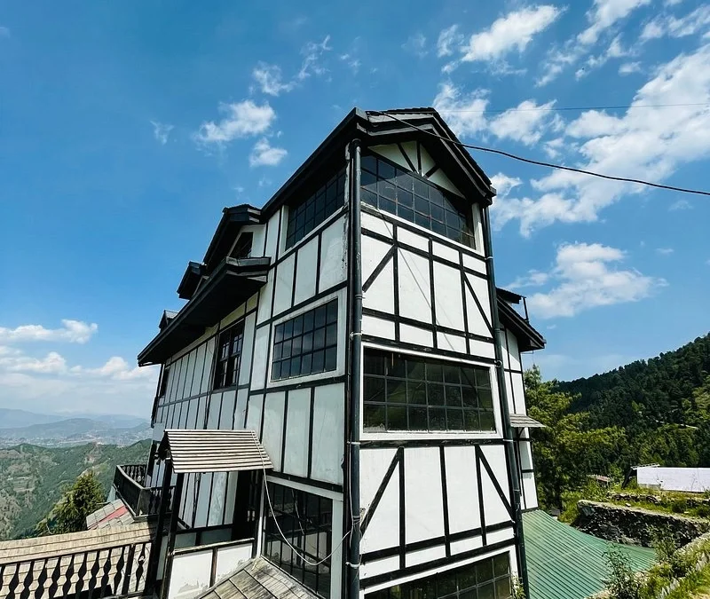 Jaadooghar Misty Meadows