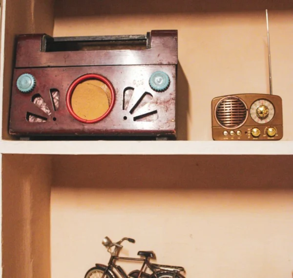 Cloudscape Vintage Bungalow - Image 18