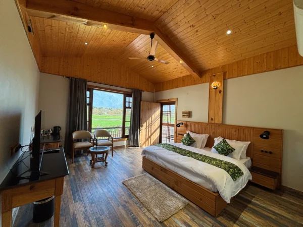 Premium Pine Chalet (Corbett)