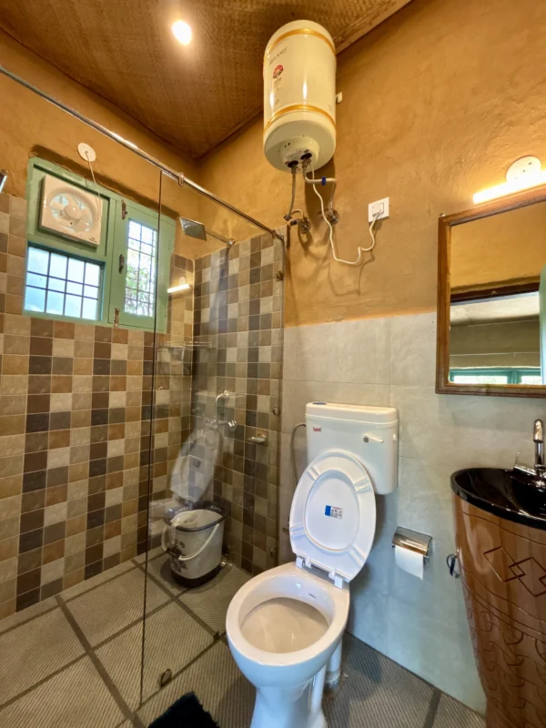 Mountain View Room (Andretta) - Image 9