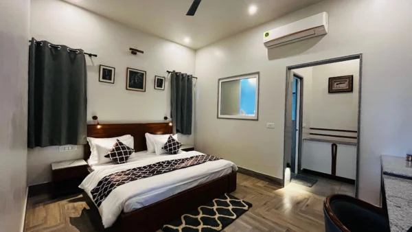 Cottage (Corbett) - Image 3