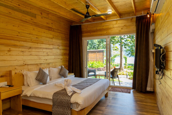 Devbag Semi Luxury Cottage - Image 4
