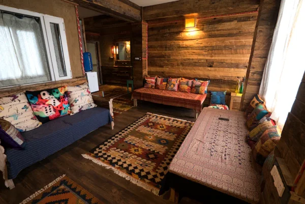 Meenabagh Shimla 2 BHK - Image 4