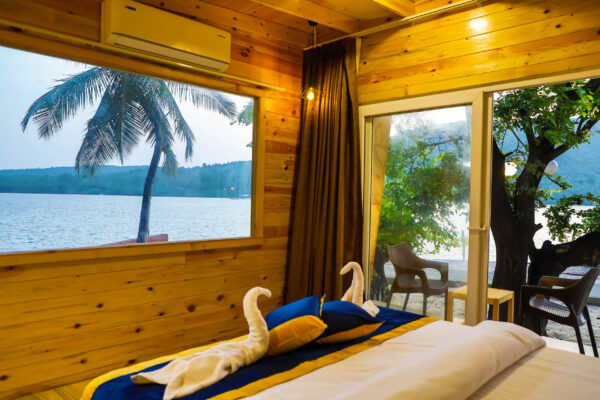 Devbag Super Luxury Cottage - Image 5