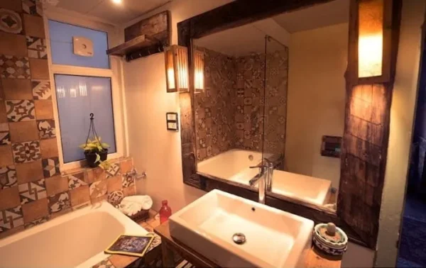 Meenabagh Shimla 3 BHK - Image 10