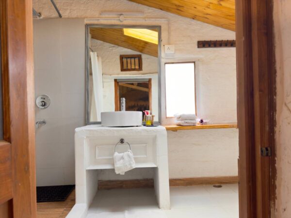 Mukteshwar Sabi Room - Image 15