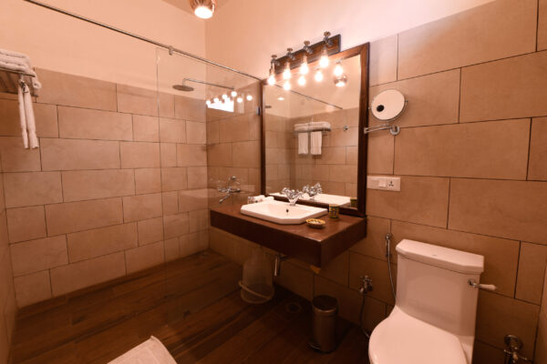 Fateh Double Room with Patio - Image 12
