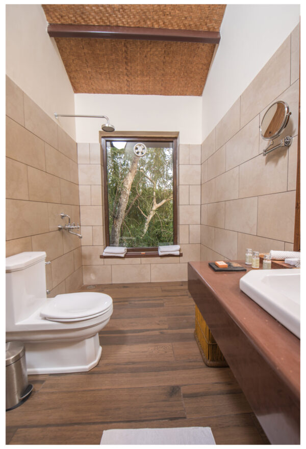 Fateh Double Room with Balcony - Image 4